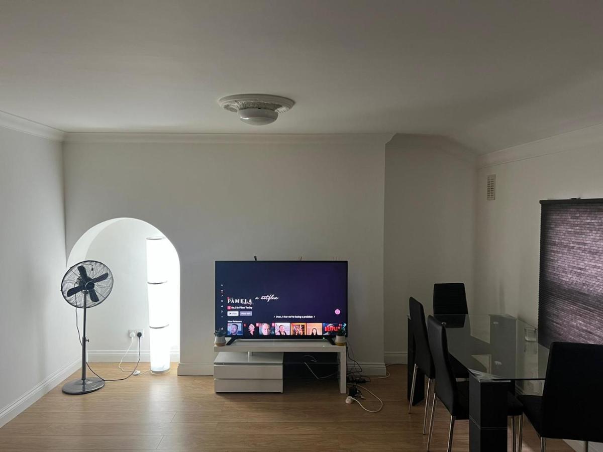 Angle90 Apartments Лондон Екстериор снимка